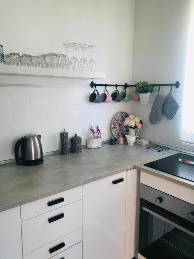 Lumar Holidays And Apartments Preko Exterior foto